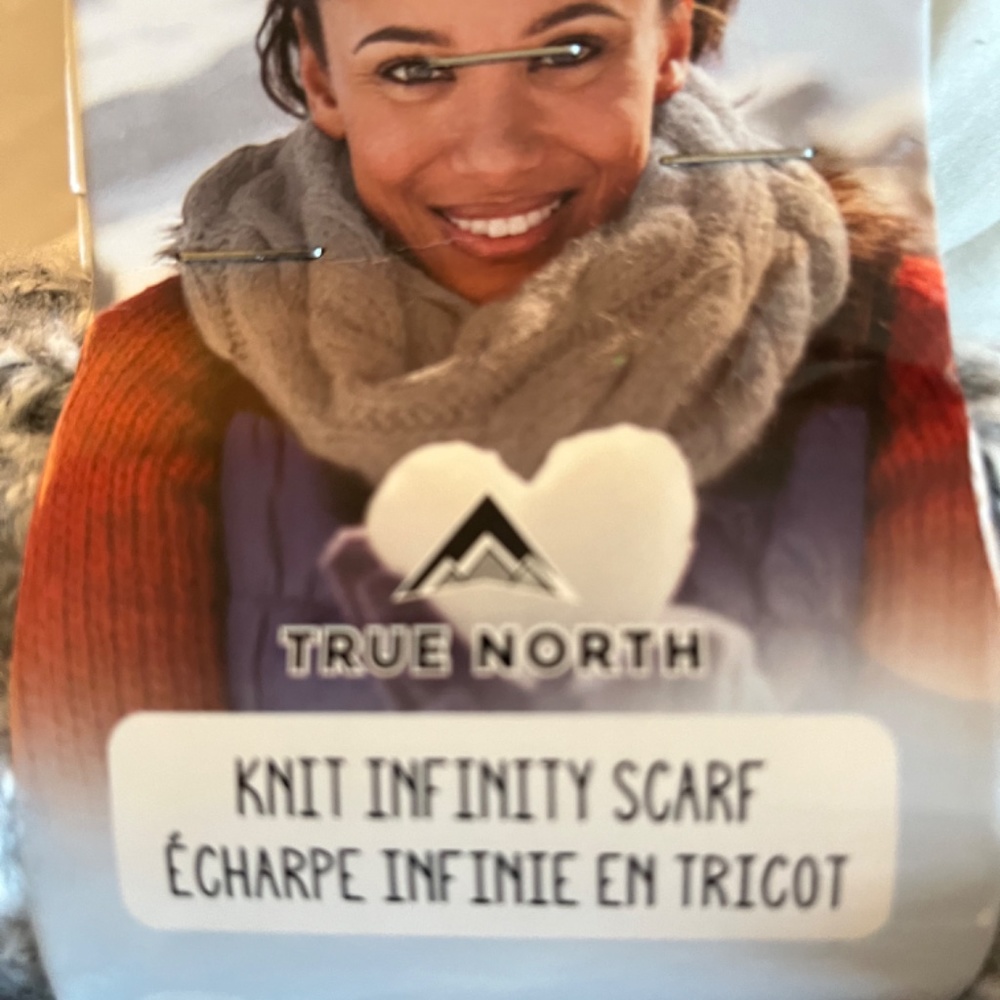 True North Infinity scarf - Picture 6 of 6